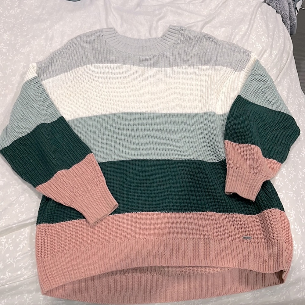 NWOT Hollister Women’s Color Block Sweater Size XS